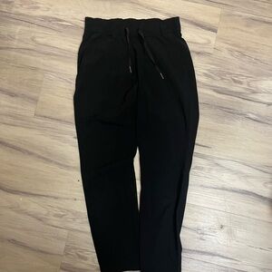 Lululemon On the Fly Pants in Black size 4